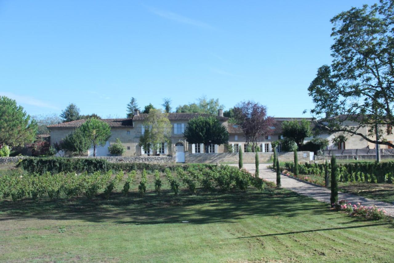 Allee Des Roses Saint-Philippe-d'Aiguille Exterior photo